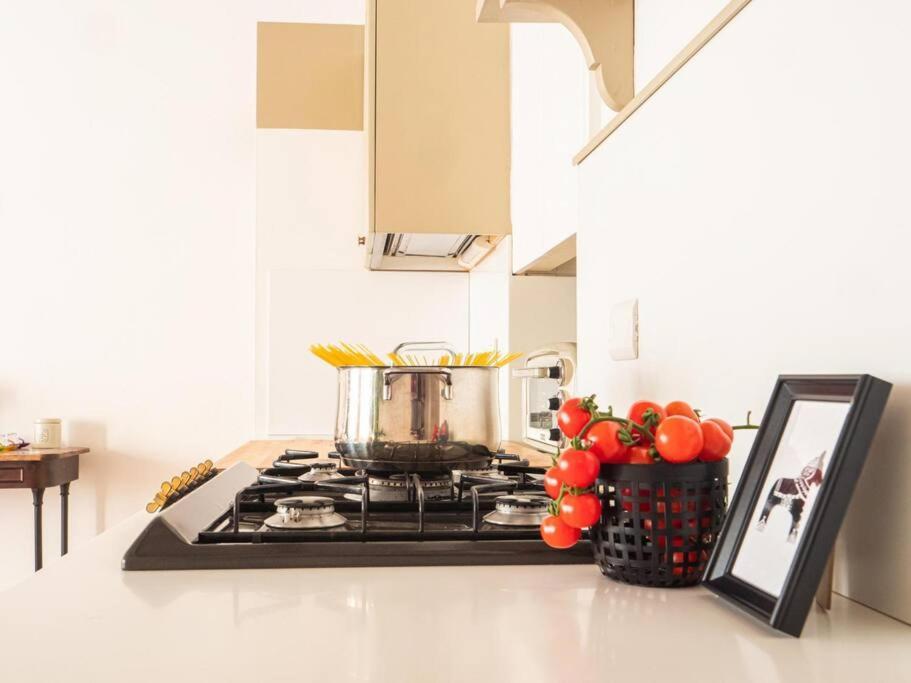 Romantic Flat On Navigli River By Easylife Milan Exterior photo