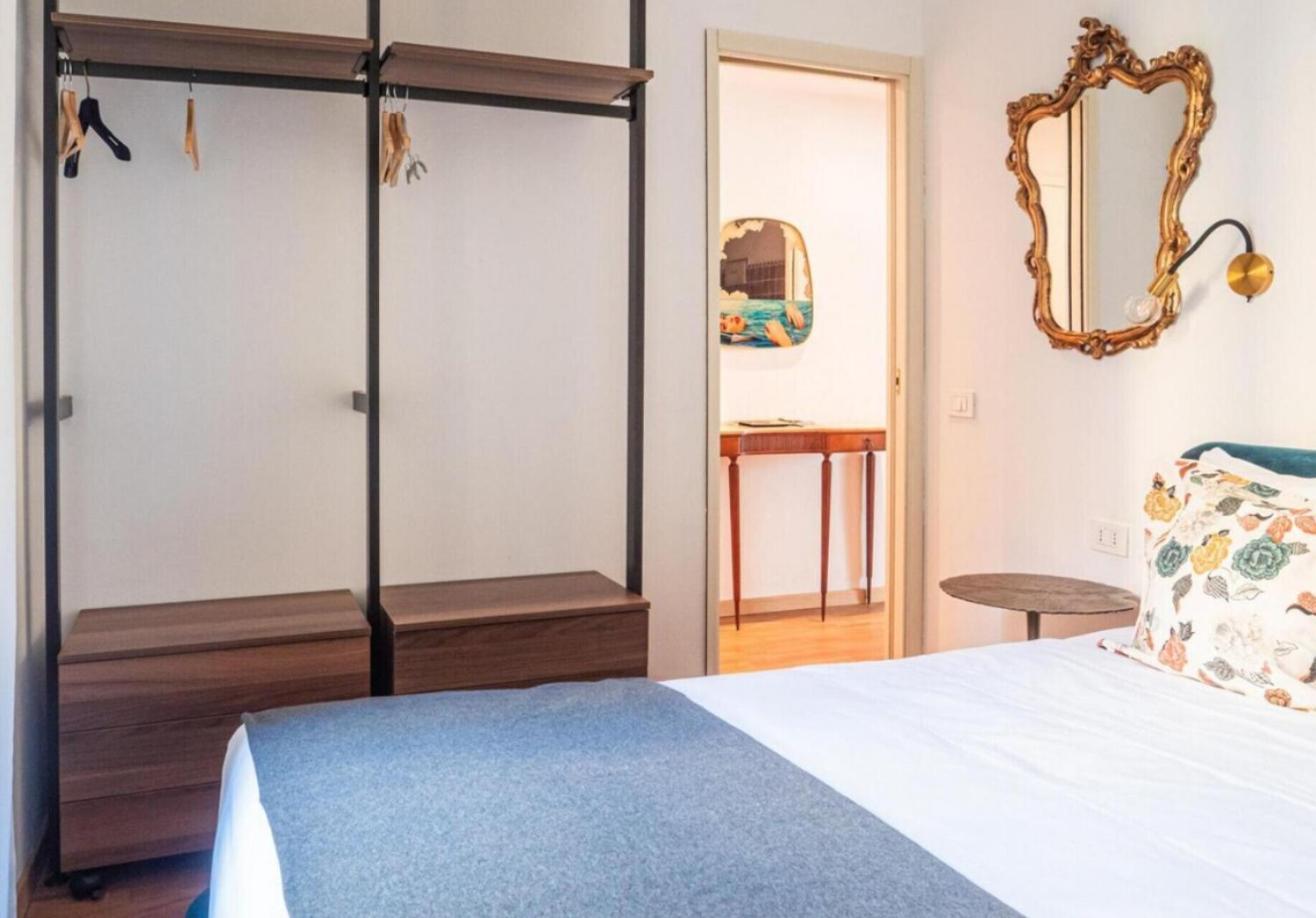 Romantic Flat On Navigli River By Easylife Milan Exterior photo